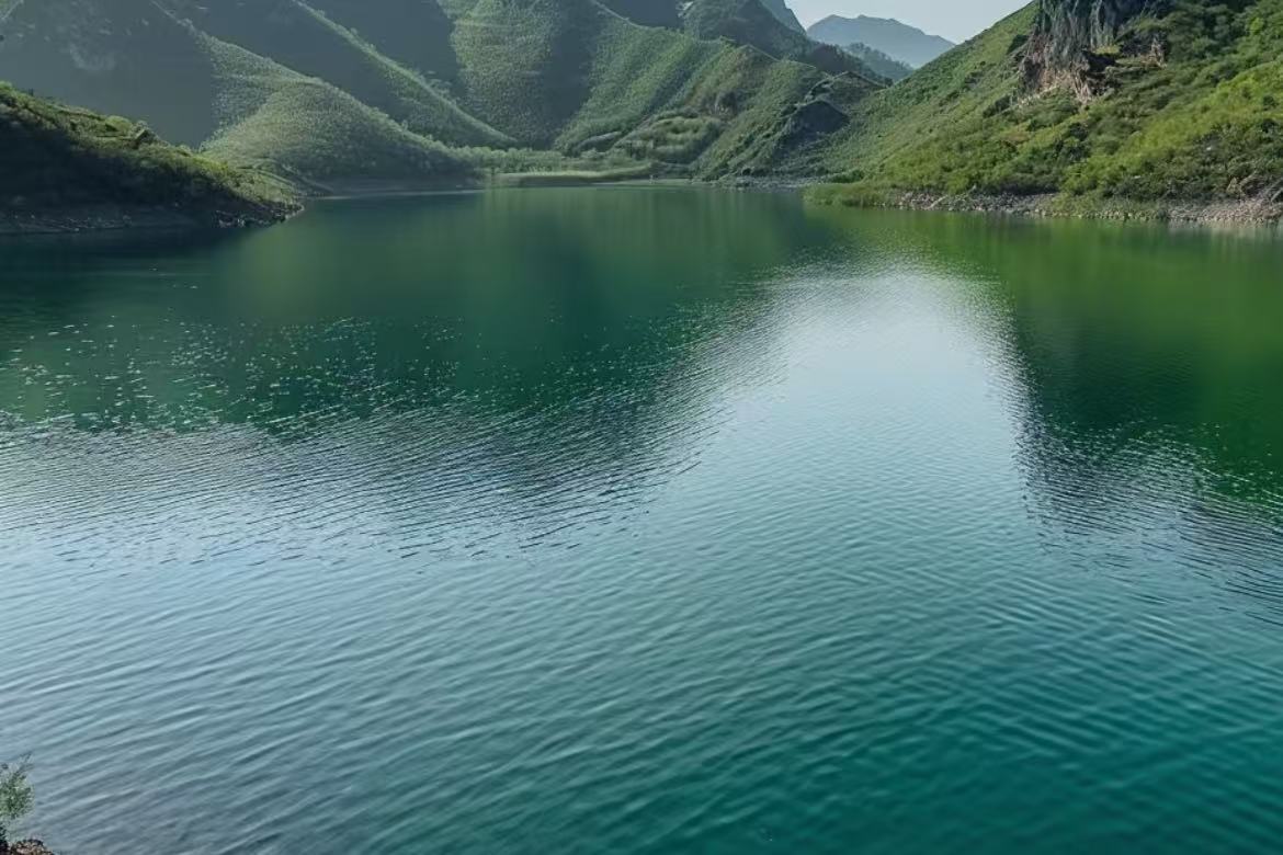 Yishui Lake